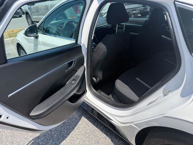 Used 2023 Hyundai Sonata SEL w/ Preferred Accessory Package FWD image 11