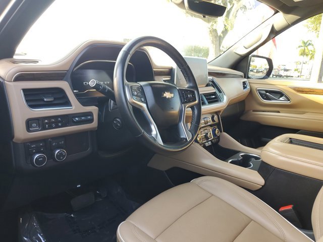 Used 2023 Chevrolet Suburban Premier image 7