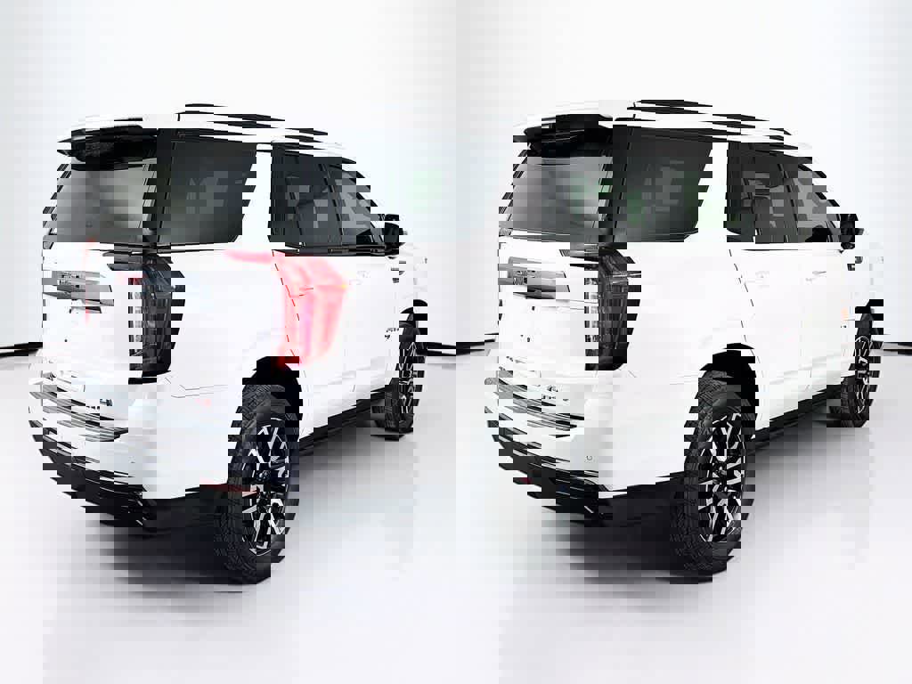 Used 2021 GMC Yukon AT4 image 5