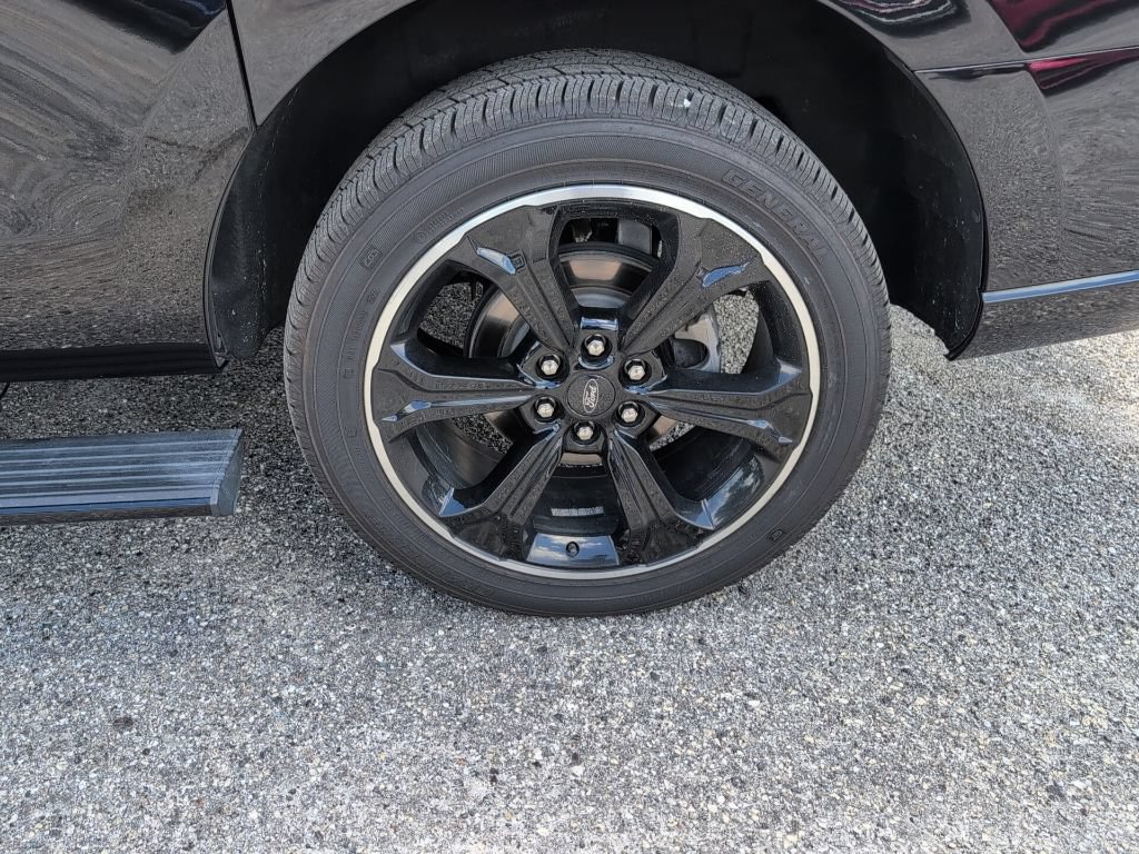 Certified 2023 Ford Expedition Max Limited AWD/4WD image 17