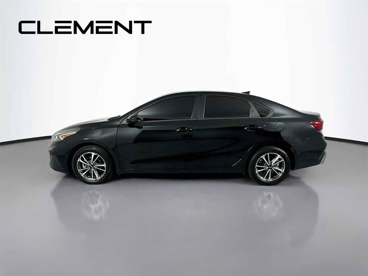 Used 2024 Kia Forte LXS FWD image 6