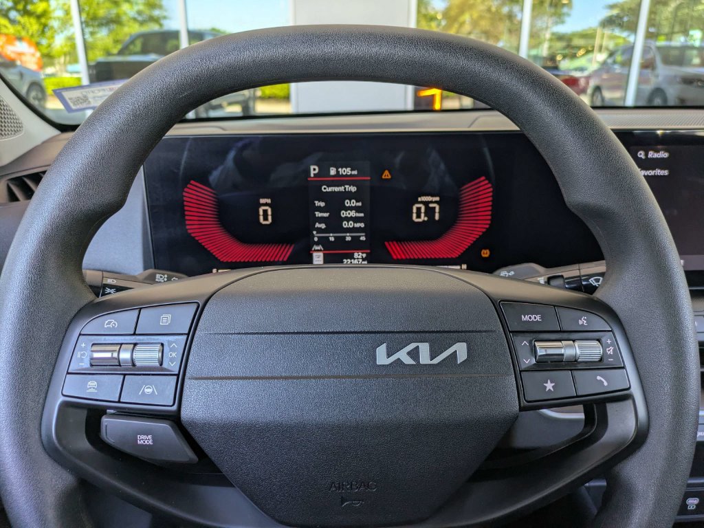 Used 2025 Kia K4 FWD image 25