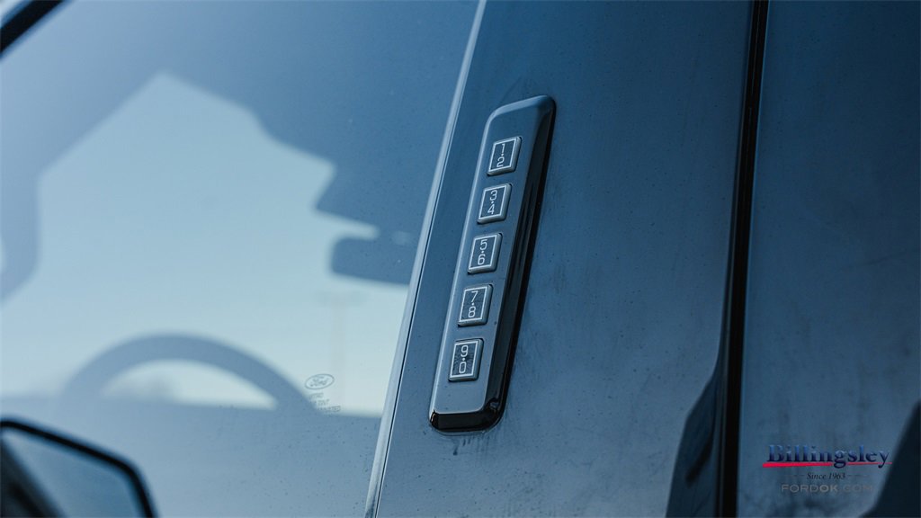 Certified 2023 Ford F250 Lariat w/ Lariat Ultimate Package image 9