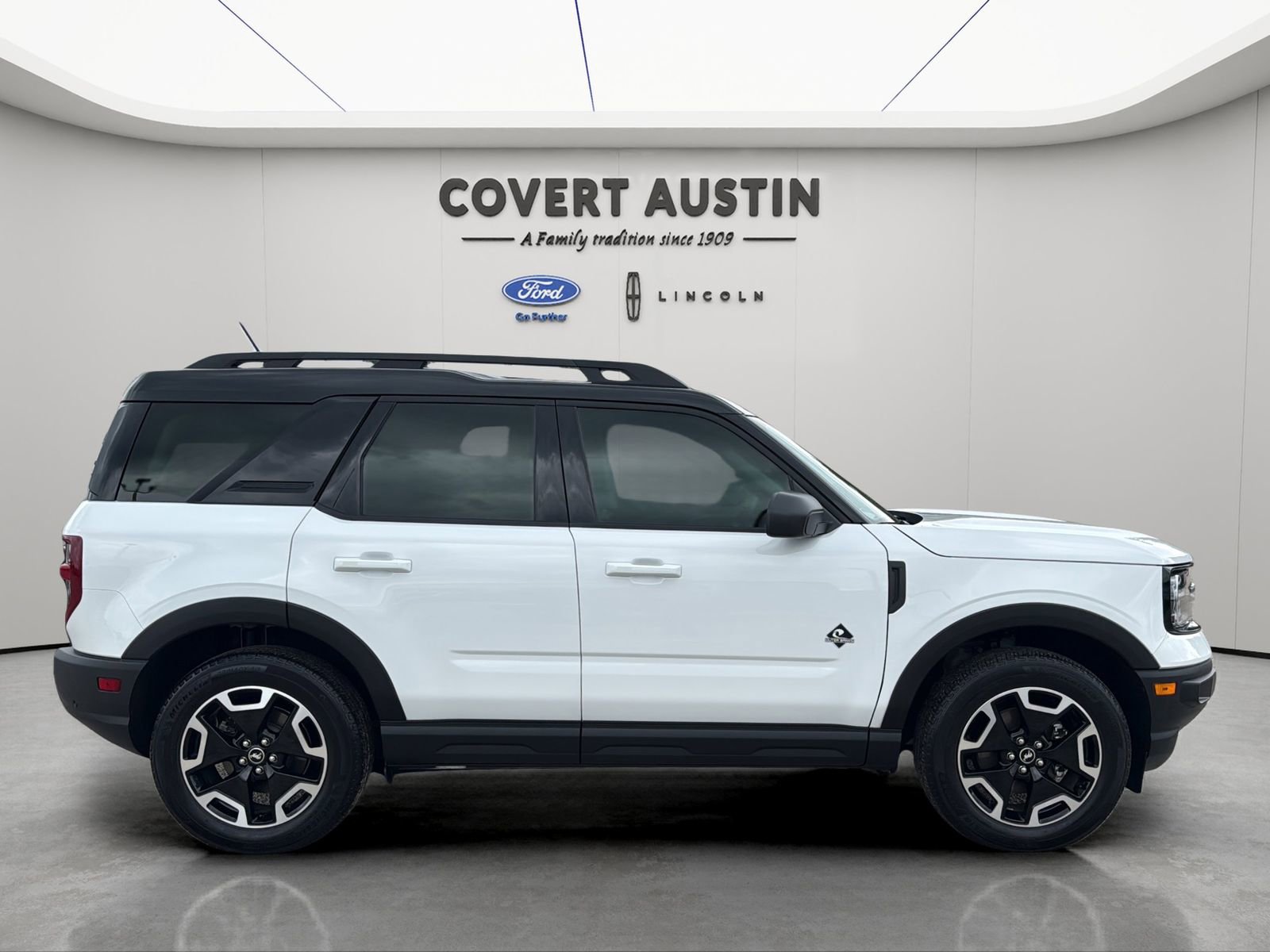 Certified 2024 Ford Bronco Sport Outer Banks w/ Tech Package AWD/4WD image 6