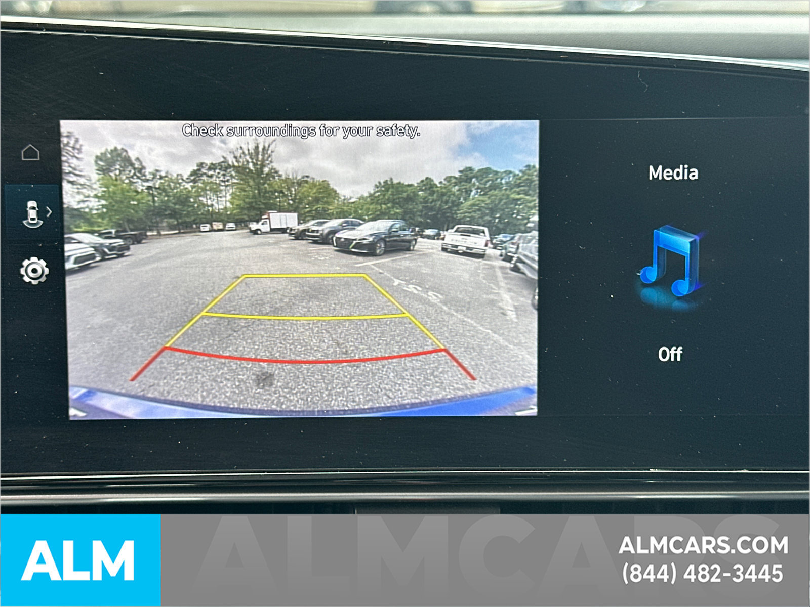 Used 2025 Hyundai Elantra SEL FWD image 32