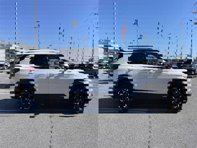 Used 2023 Chevrolet TrailBlazer LT video 2