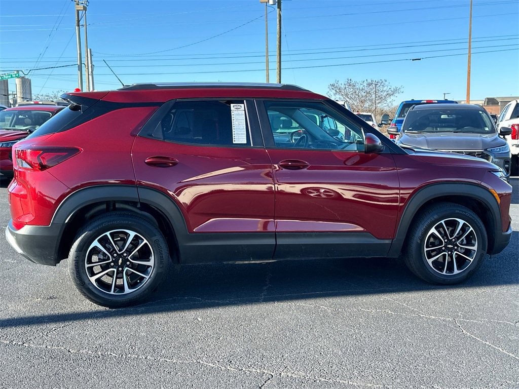 Used 2024 Chevrolet TrailBlazer LT w/ Driver Confidence Package image 8