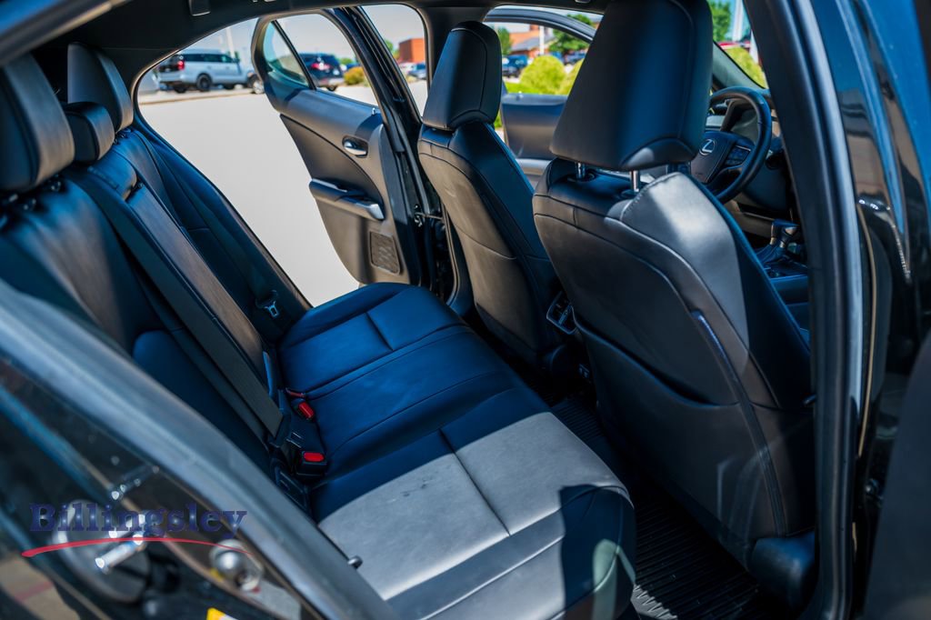 Used 2019 Lexus UX 250h w/ Premium Package AWD/4WD image 14