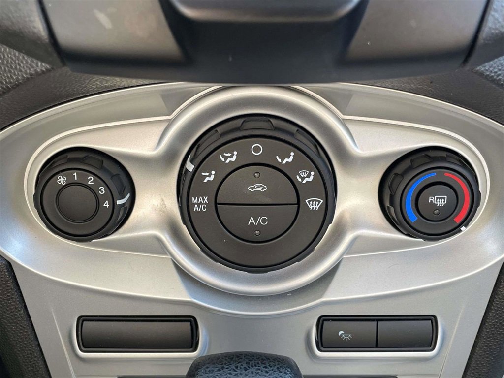 Certified 2018 Ford Fiesta SE image 17