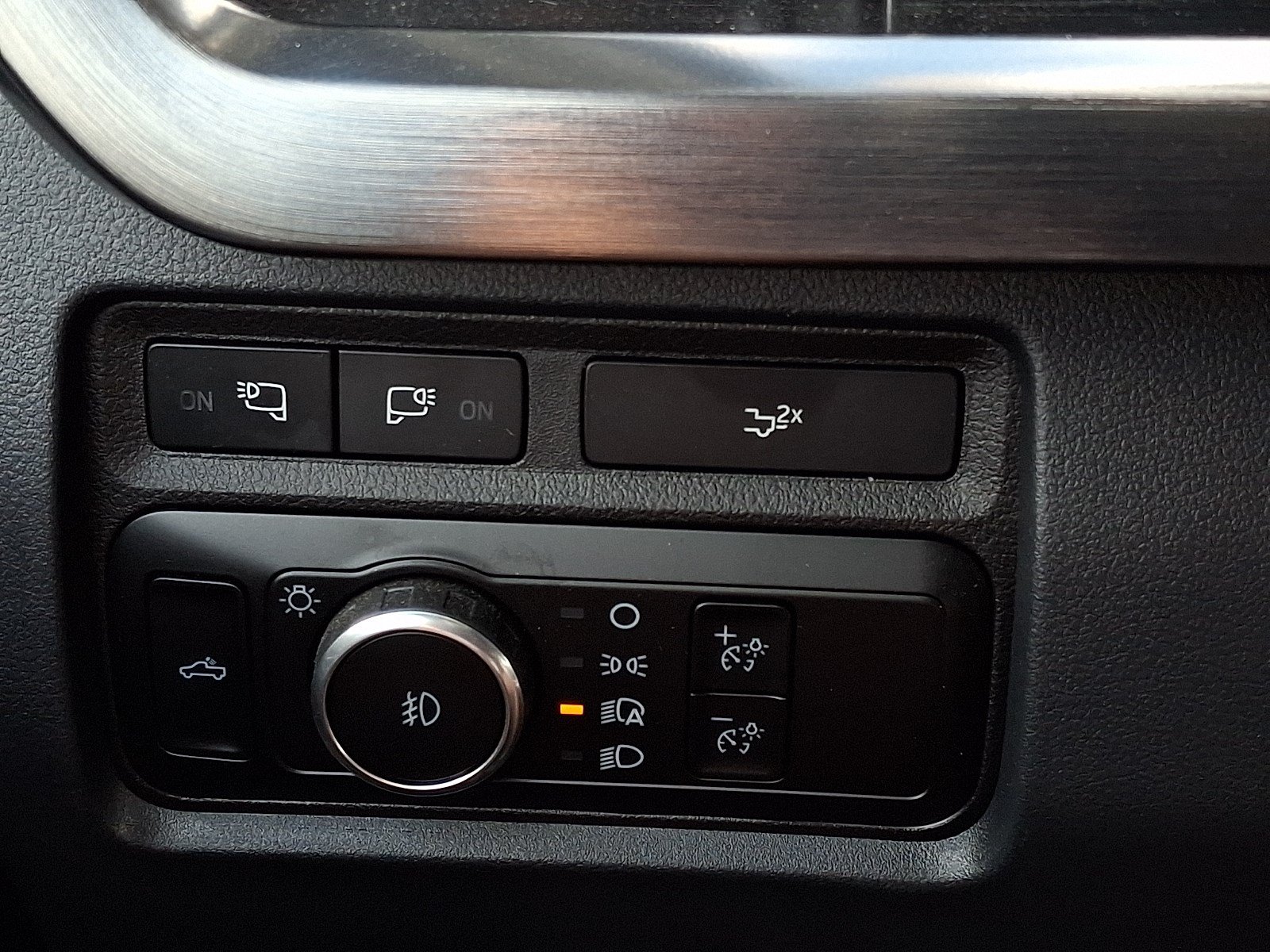 Certified 2024 Ford F250 Lariat w/ Lariat Ultimate Package AWD/4WD image 25