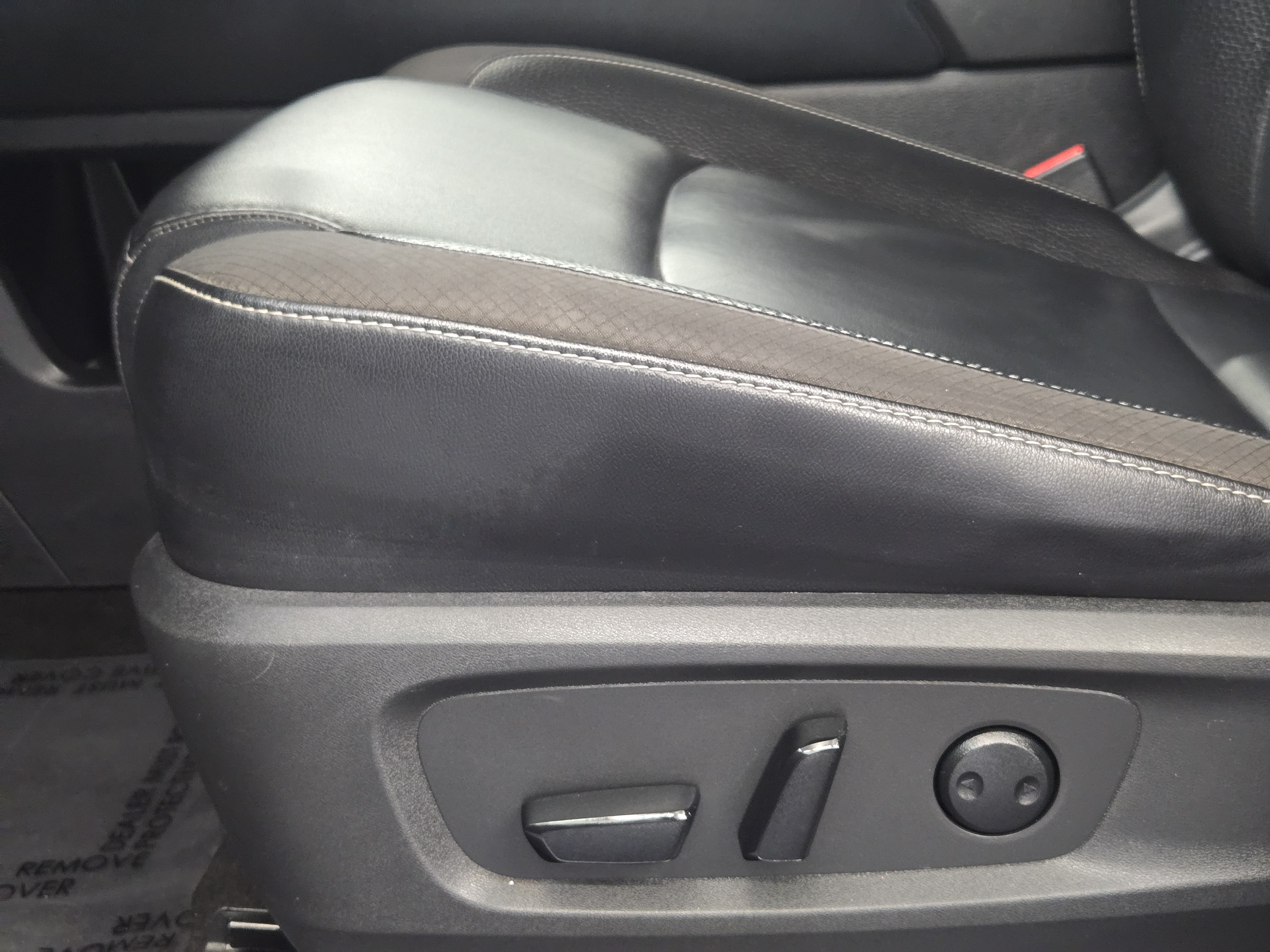 Used 2022 Nissan Pathfinder SL AWD/4WD image 25