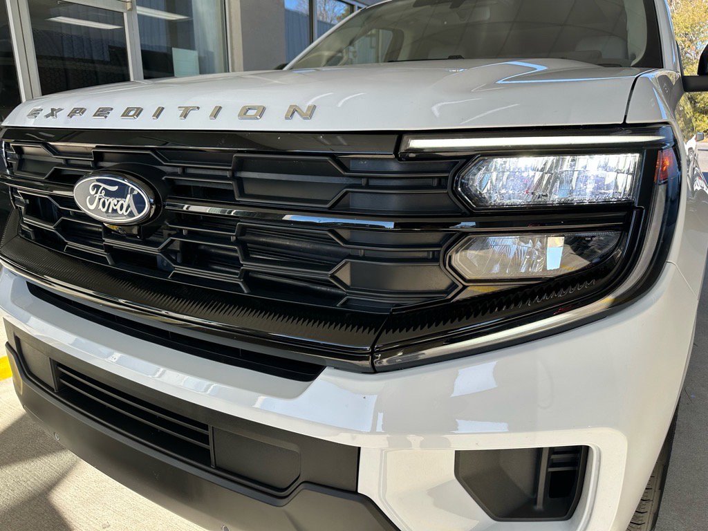 Certified 2025 Ford Expedition Max Active image 2