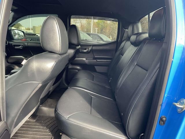 Used 2020 Toyota Tacoma Limited image 10