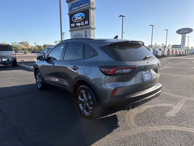 Certified 2025 Ford Escape ST-Line Select AWD/4WD image 7