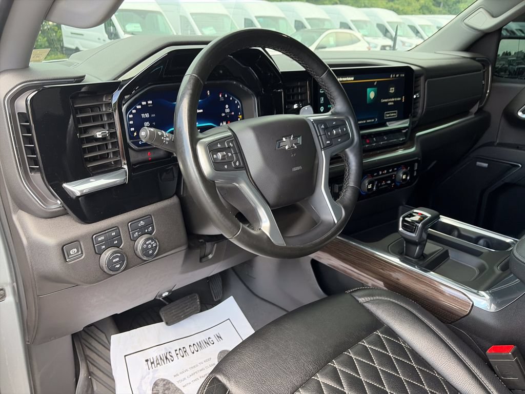 Used 2025 Chevrolet Silverado 1500 RST AWD/4WD image 11