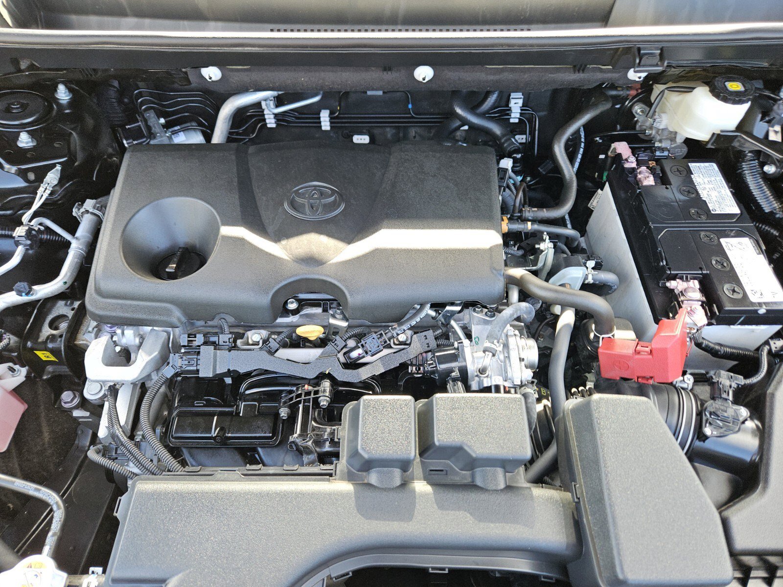 Used 2025 Toyota RAV4 XLE image 32