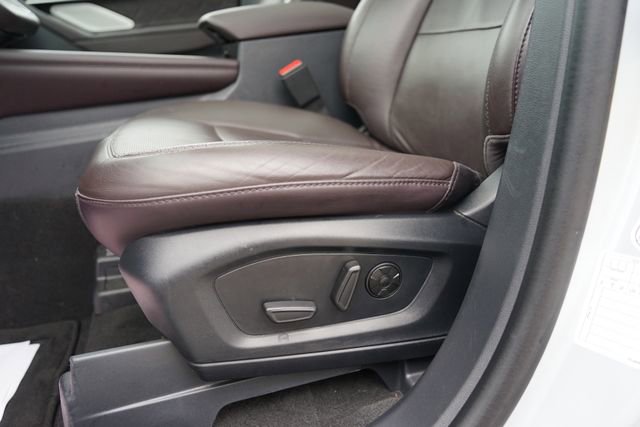 Certified 2025 Ford Explorer Platinum w/ LUX Leather Package AWD/4WD image 13