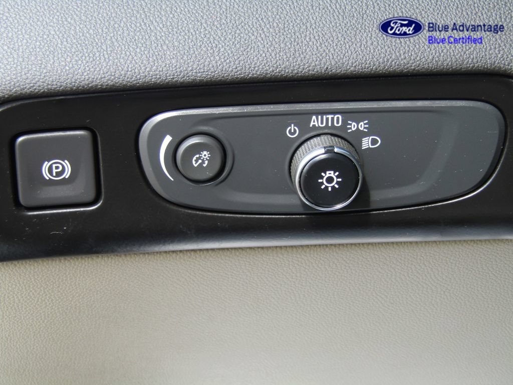 Used 2019 Buick Enclave Essence w/ LPO, Hit The Road Package AWD/4WD image 35