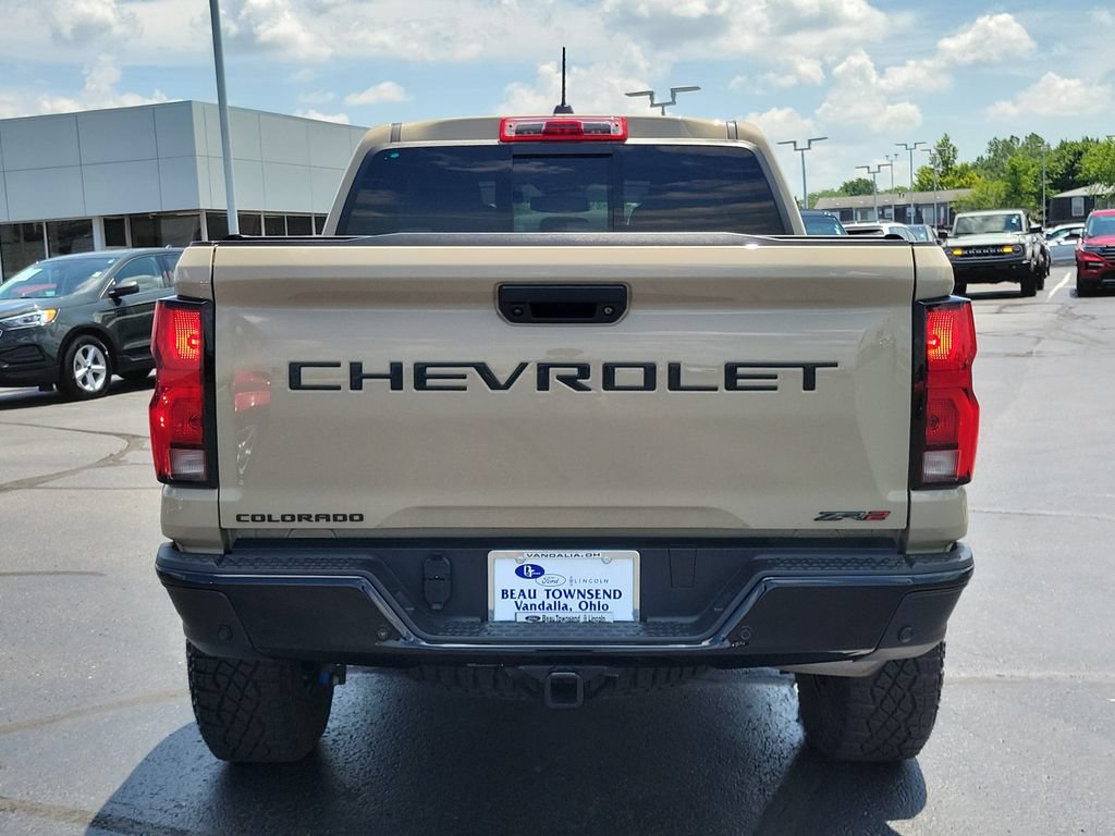 Used 2024 Chevrolet Colorado ZR2 w/ ZR2 Convenience Package III AWD/4WD image 5