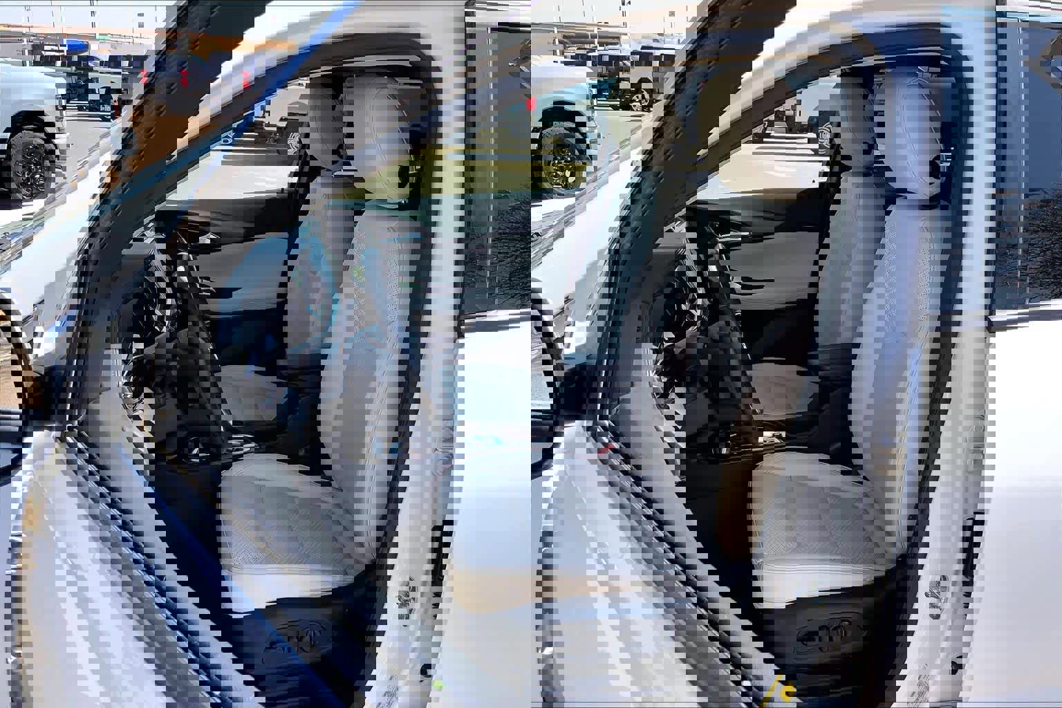 Used 2022 Buick Encore GX Essence image 9