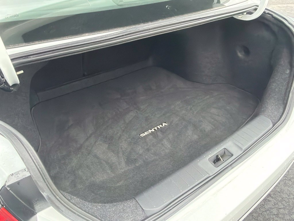 Used 2022 Nissan Sentra SV FWD image 14