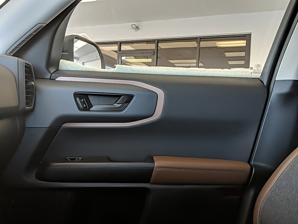 Certified 2023 Ford Bronco Sport Outer Banks w/ Tech Package image 22