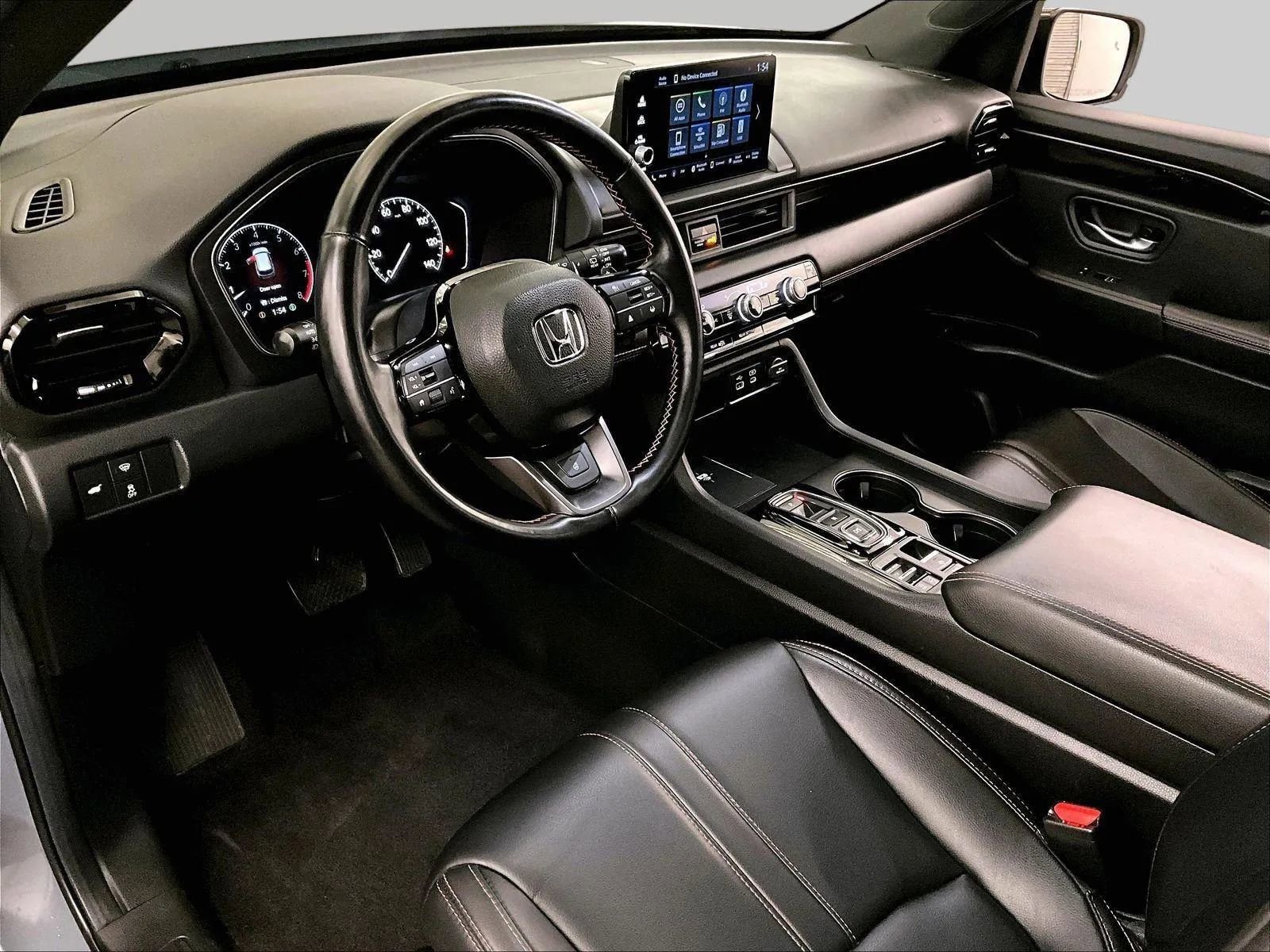 Used 2025 Honda Pilot TrailSport image 12