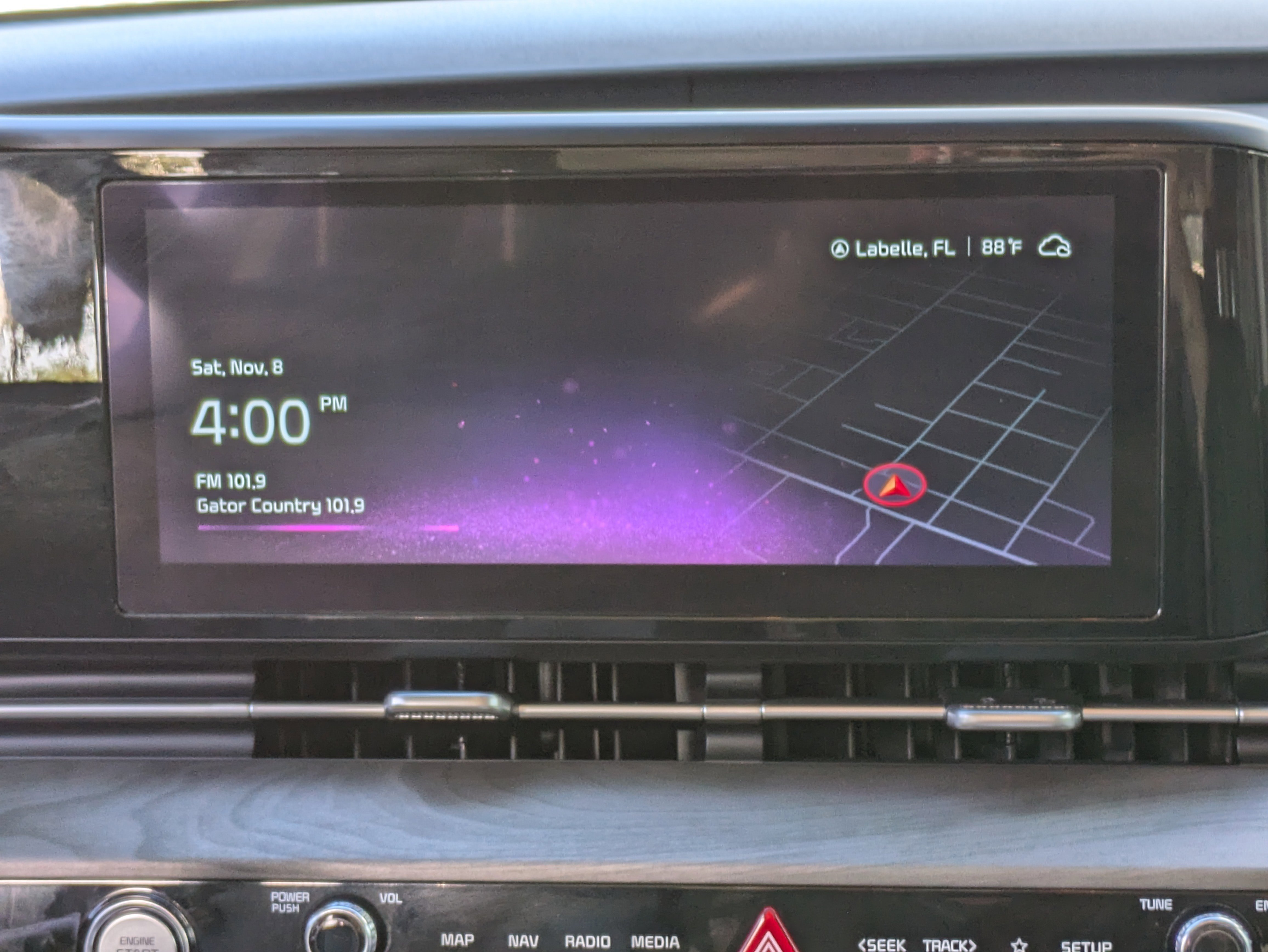 Used 2024 Kia Carnival EX image 21