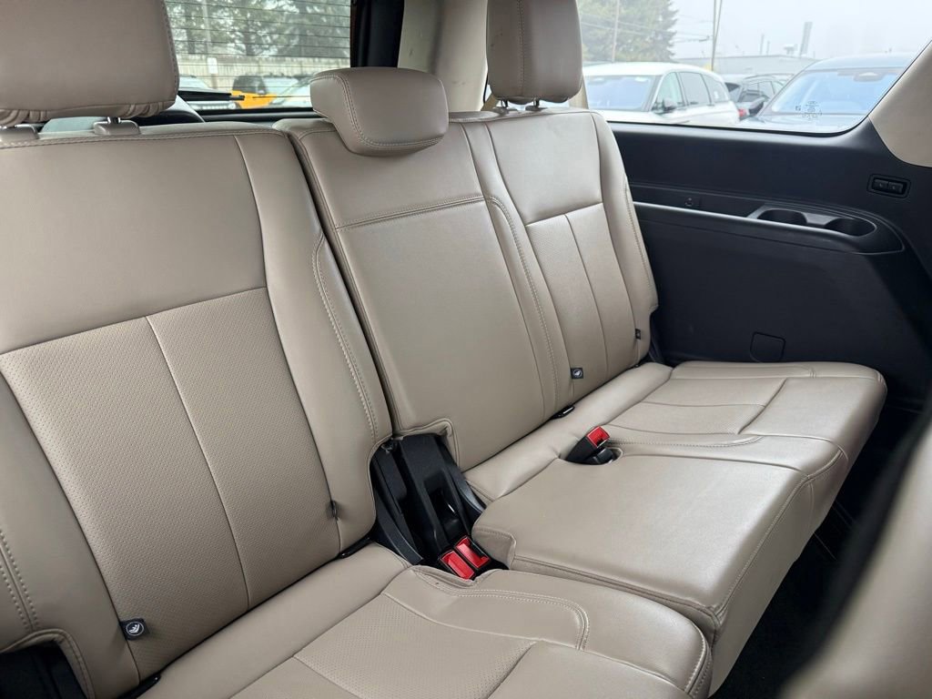 Certified 2024 Ford Expedition Max XLT image 16