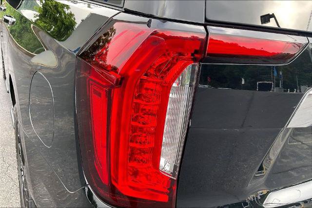 Used 2023 GMC Yukon SLT w/ SLT Premium Package AWD/4WD image 30