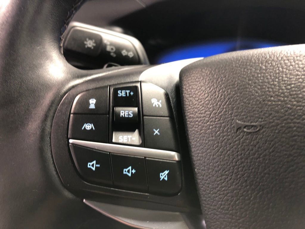 Certified 2020 Ford Explorer Platinum w/ Premium Technology Package image 23