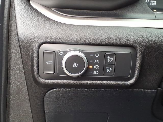 Certified 2022 Ford Explorer XLT w/ Equipment Group 202A image 26