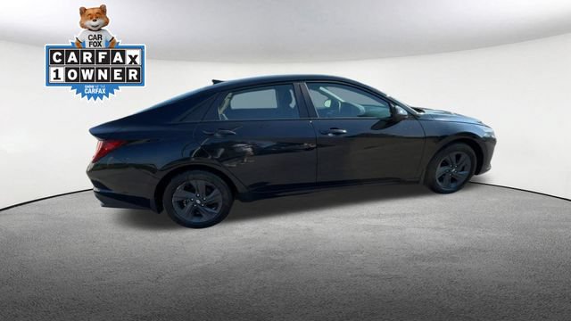 Used 2023 Hyundai Elantra SEL FWD image 9