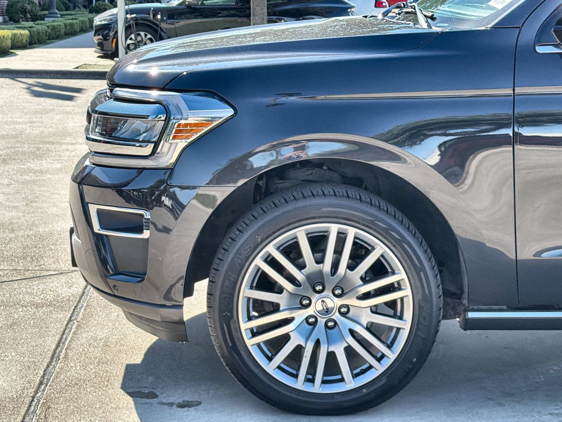 Certified 2024 Ford Expedition Limited AWD/4WD image 10