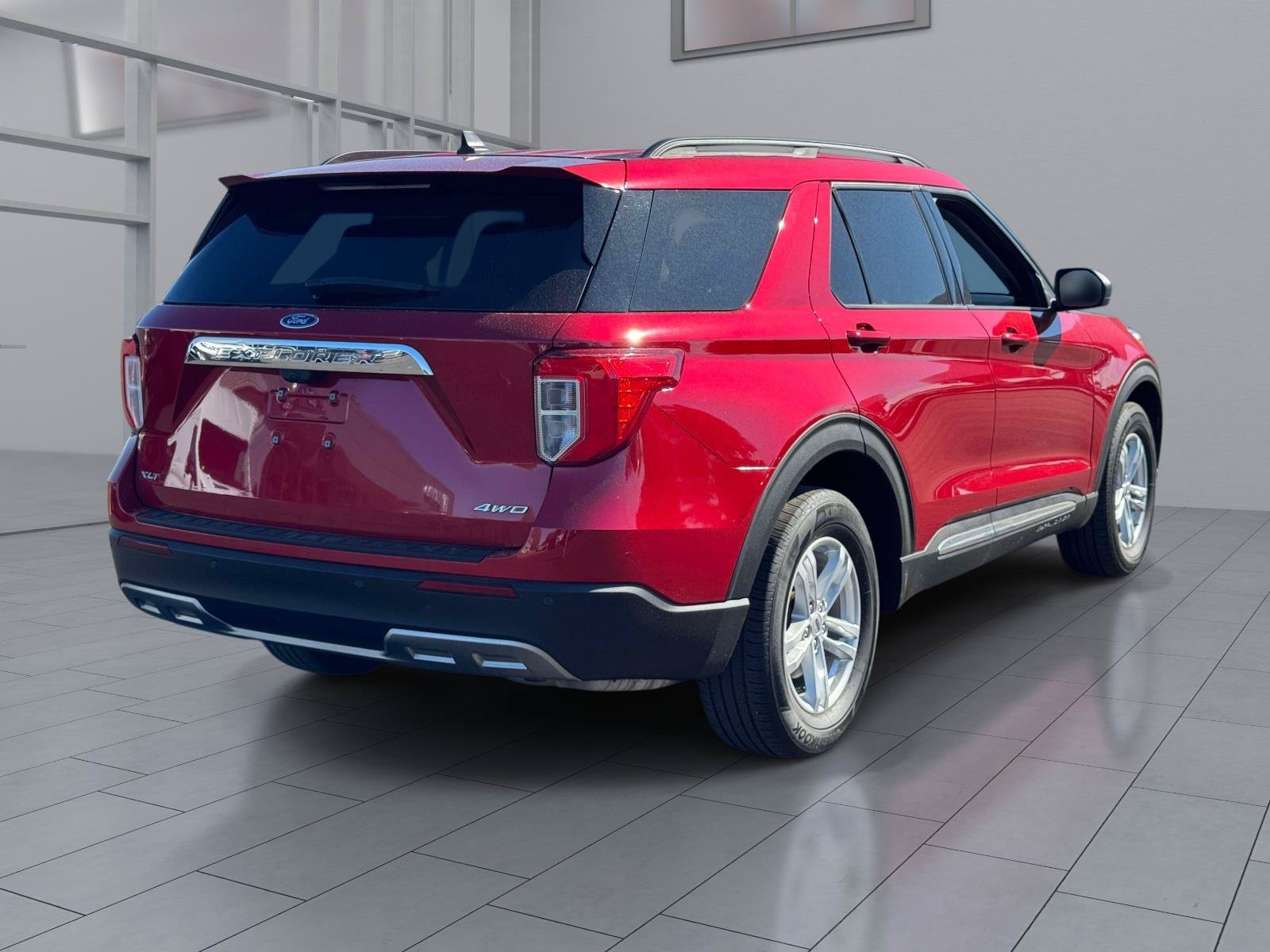 Certified 2023 Ford Explorer XLT w/ Equipment Group 202A AWD/4WD image 6