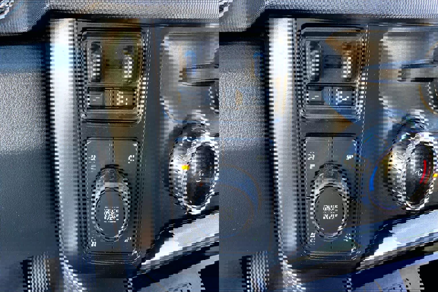 Certified 2025 Ford F250 Platinum image 31