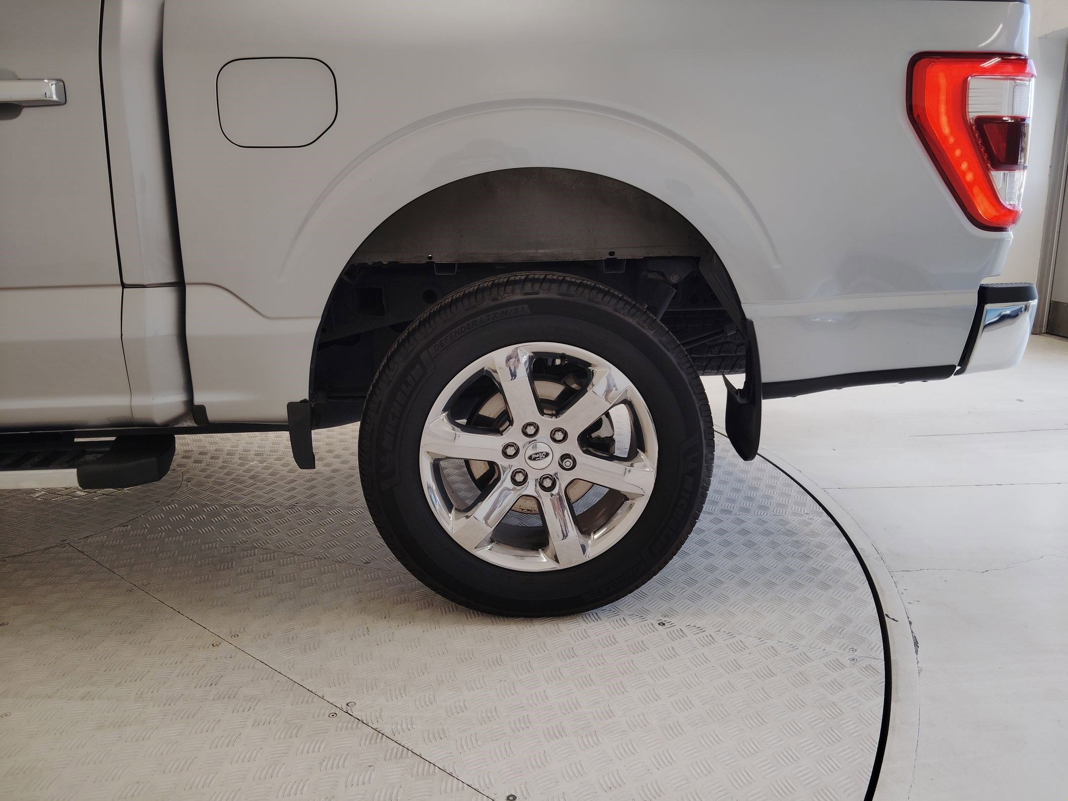 Certified 2021 Ford F150 Lariat image 12