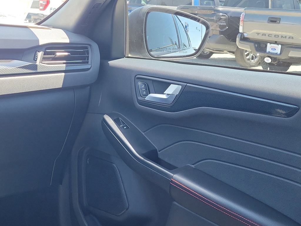 Certified 2024 Ford Escape ST-Line FWD image 17