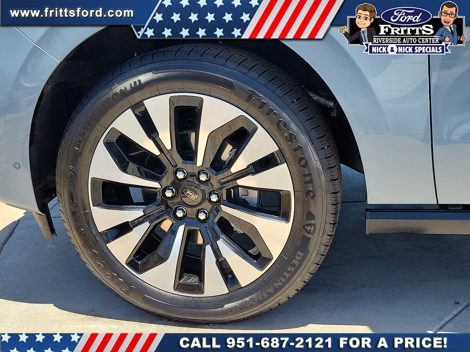 Certified 2025 Ford Expedition Platinum w/ Driver's Package AWD/4WD image 18
