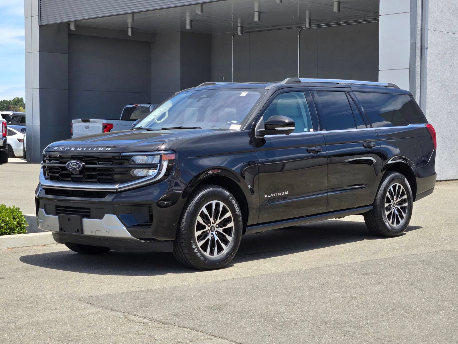 Certified 2025 Ford Expedition Max Platinum AWD/4WD image 8