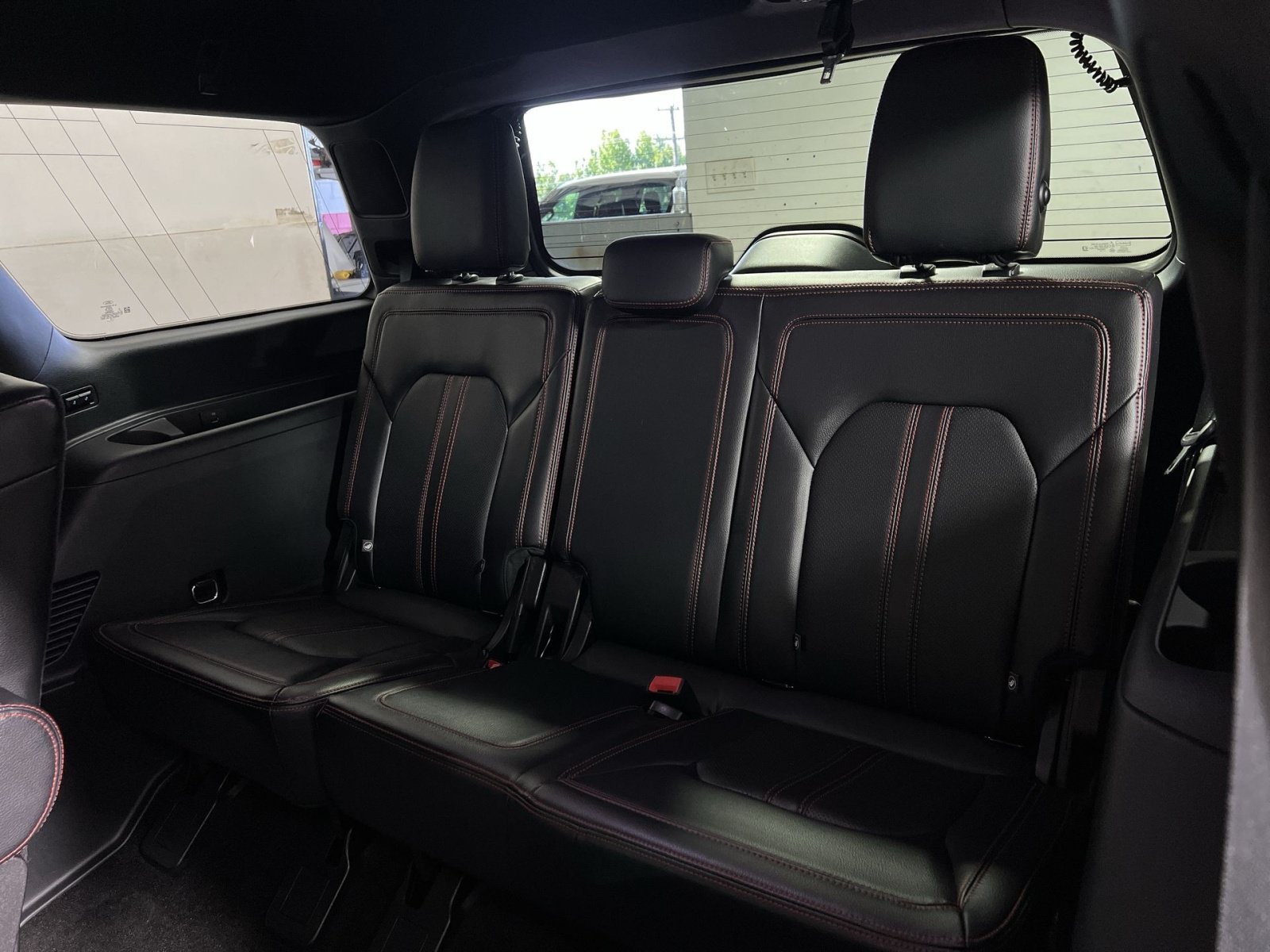 Certified 2019 Ford Expedition Limited w/ Equipment Group 303A AWD/4WD image 23