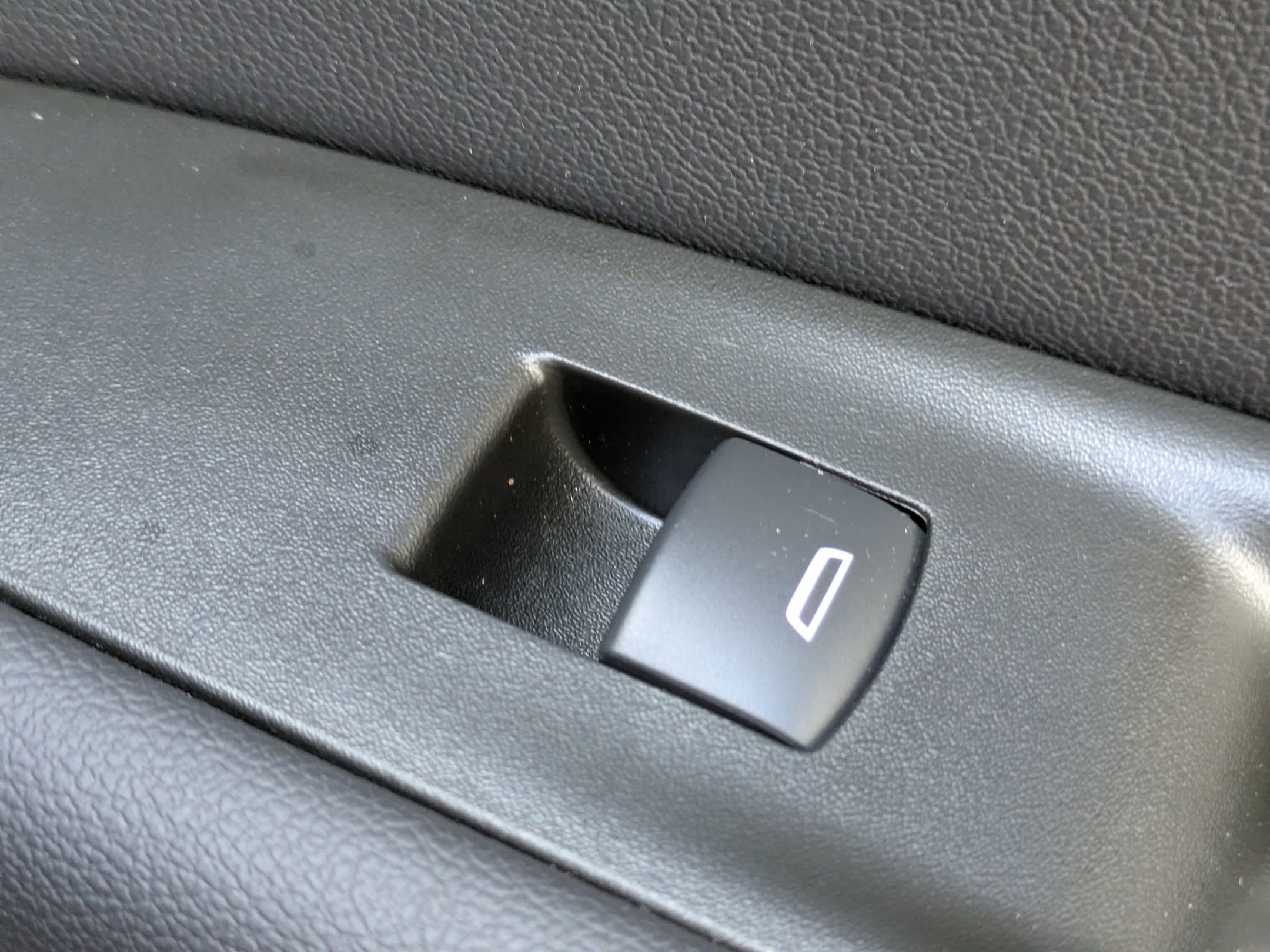 Used 2022 Chevrolet Blazer LT image 33