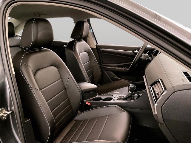 Used 2023 Volkswagen Jetta SE FWD image 7