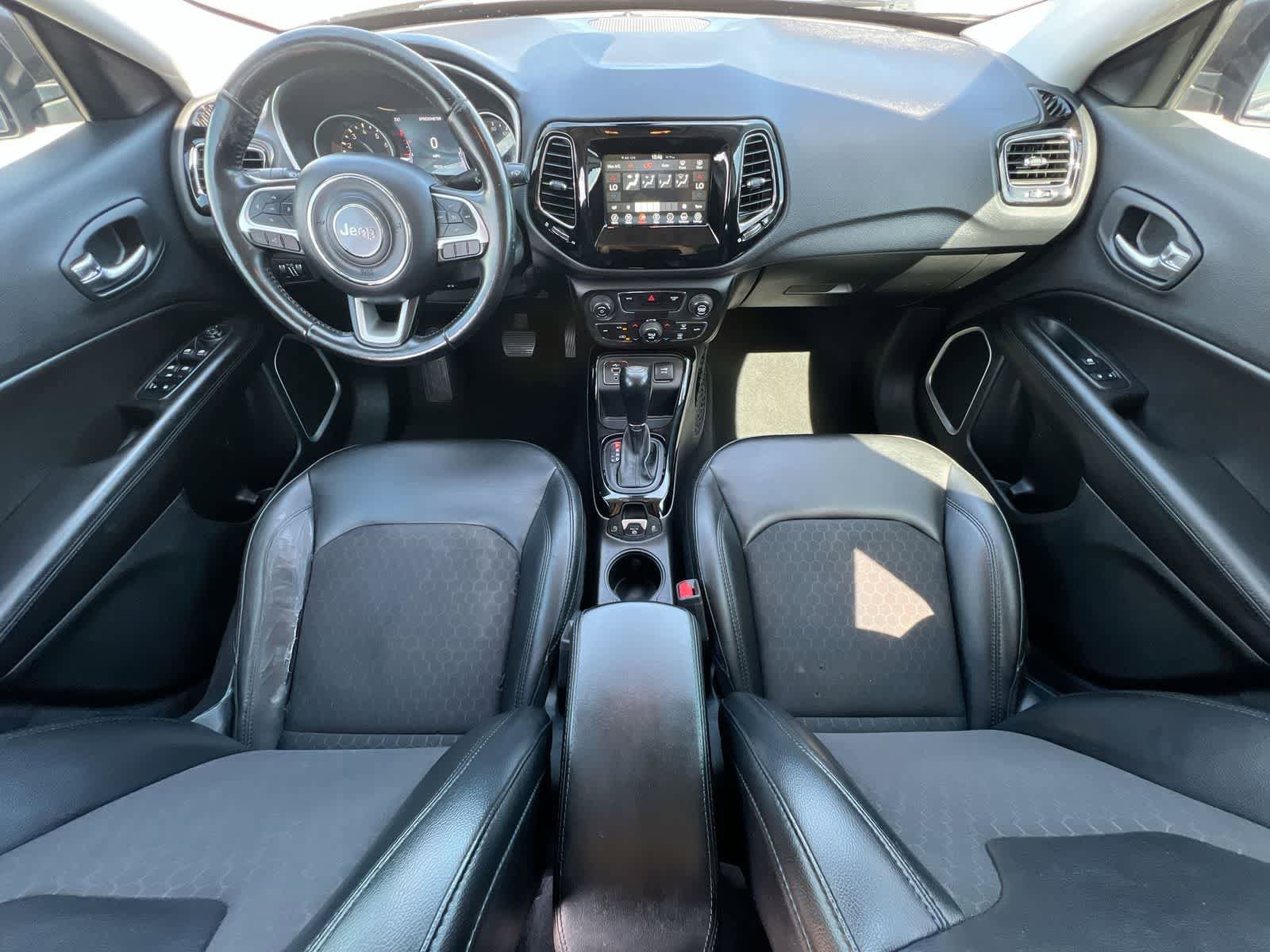 Used 2019 Jeep Compass Latitude FWD image 15