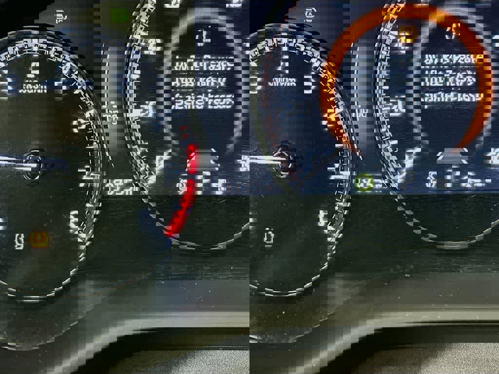 Used 2025 MAZDA CX-50 AWD 2.5 S w/ Premium Plus Pkg image 23