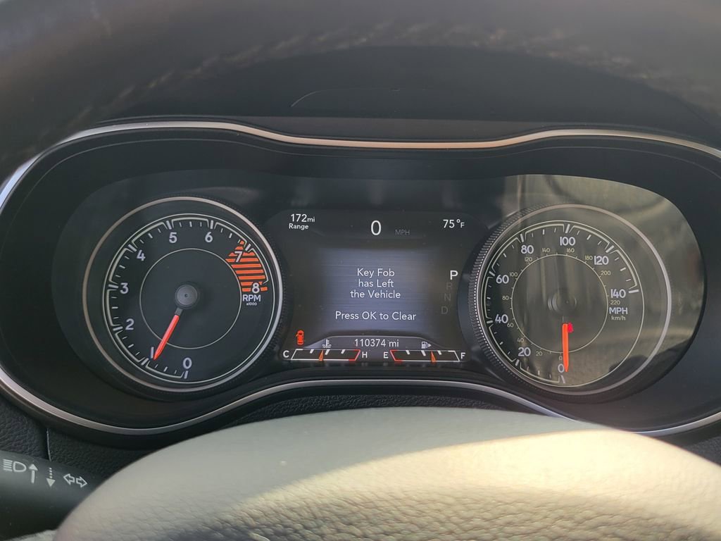 Used 2019 Jeep Cherokee Trailhawk image 24