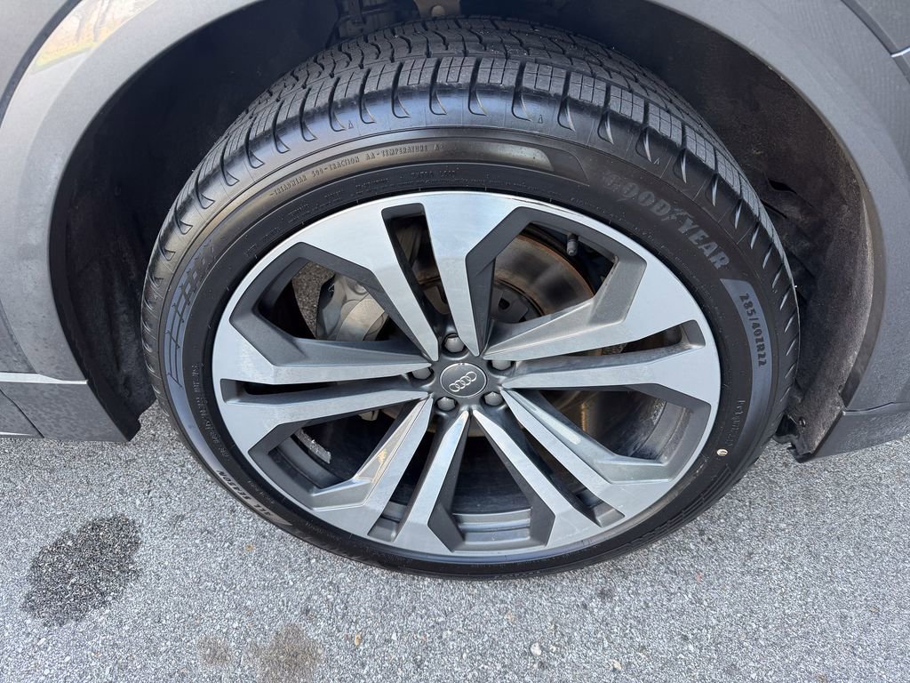 Used 2019 Audi Q8 Prestige w/ Towing Package image 56