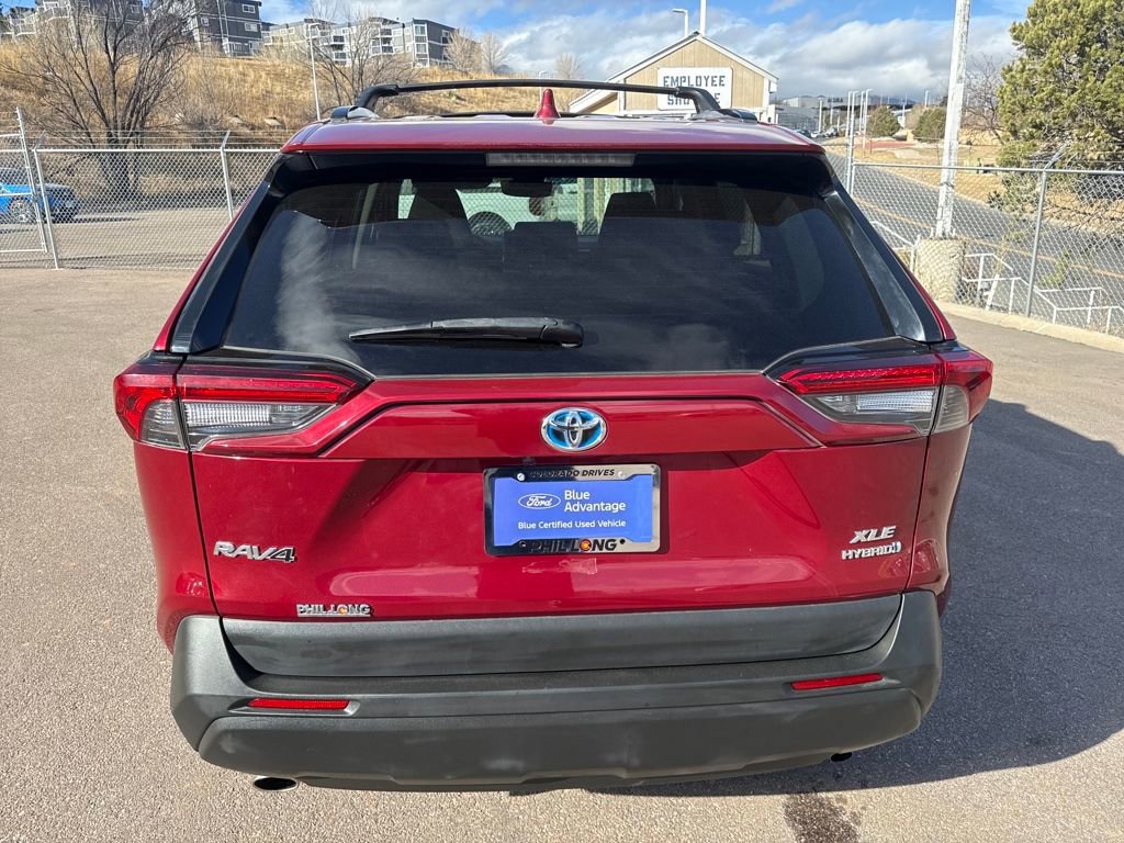 Used 2024 Toyota RAV4 XLE w/ Convenience Package image 4