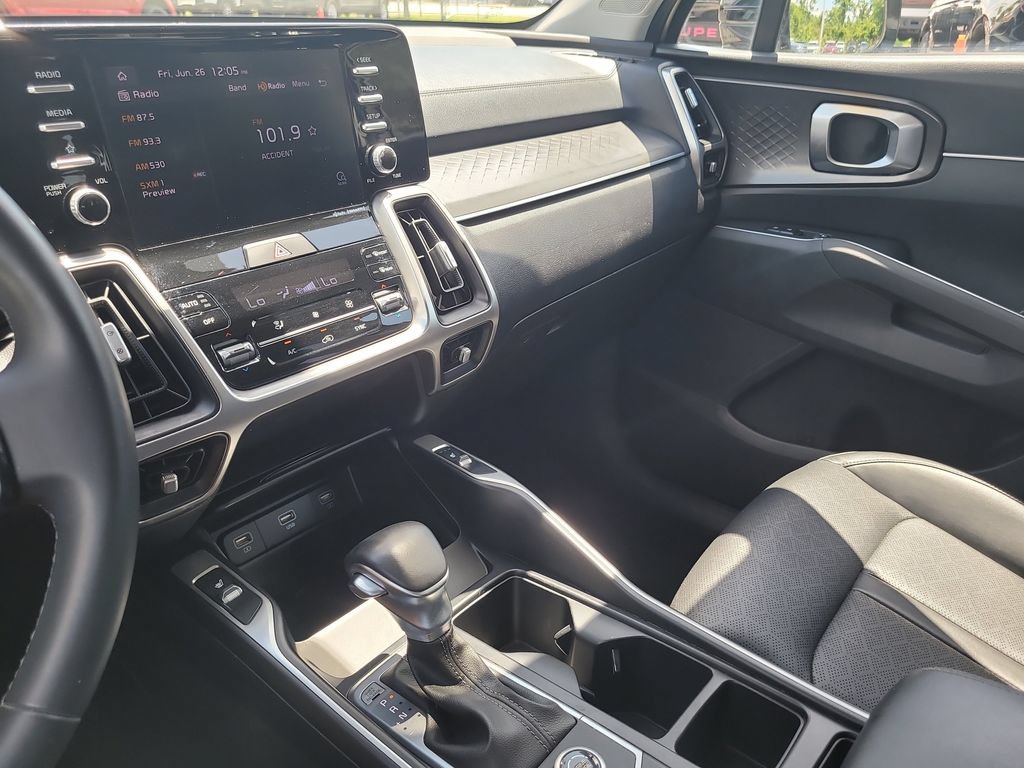 Used 2021 Kia Sorento S FWD image 18