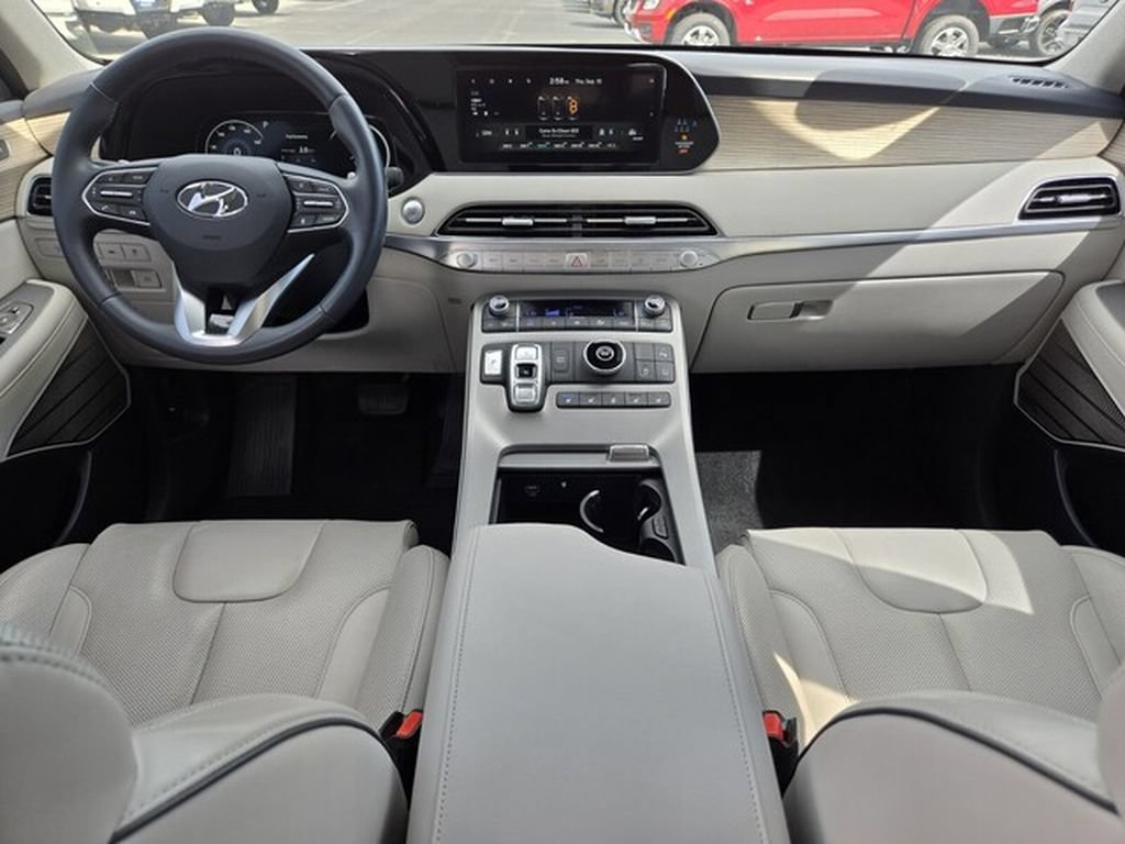Used 2022 Hyundai Palisade Limited FWD image 16